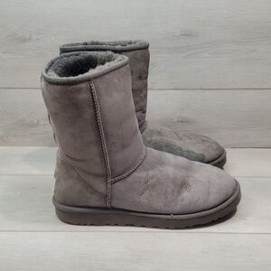 Ugg Australia Women 5825 Classic Short Sheepskin Leather boots shoes sz 10